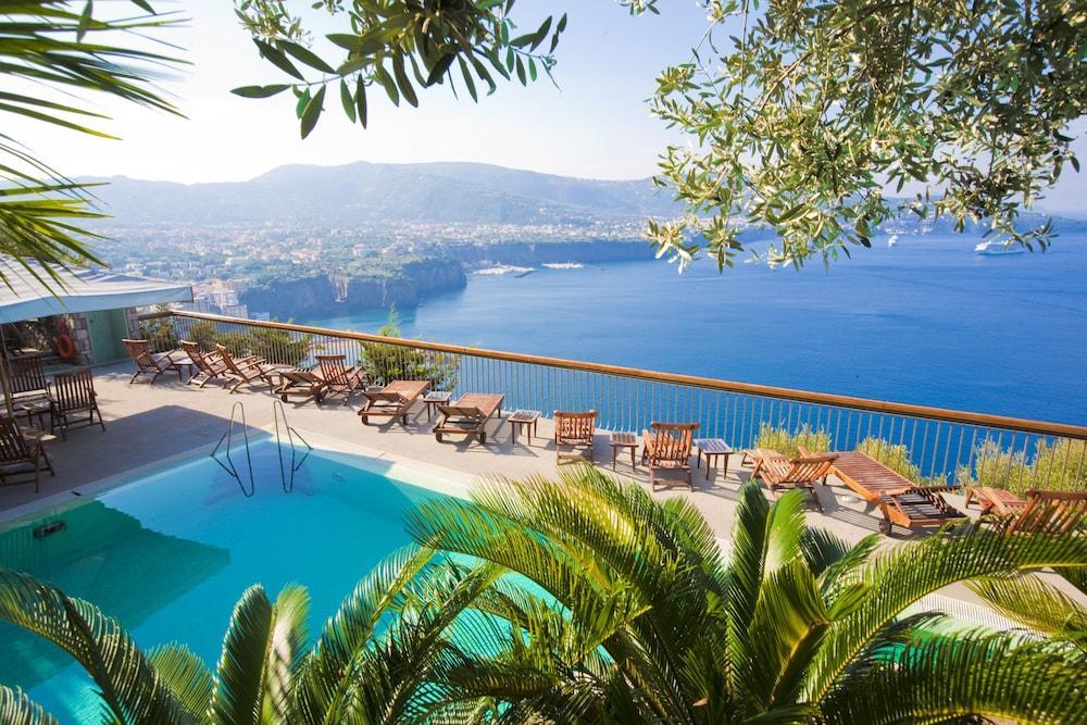 Hotel Mega Mare Vico Equense Exteriér fotografie